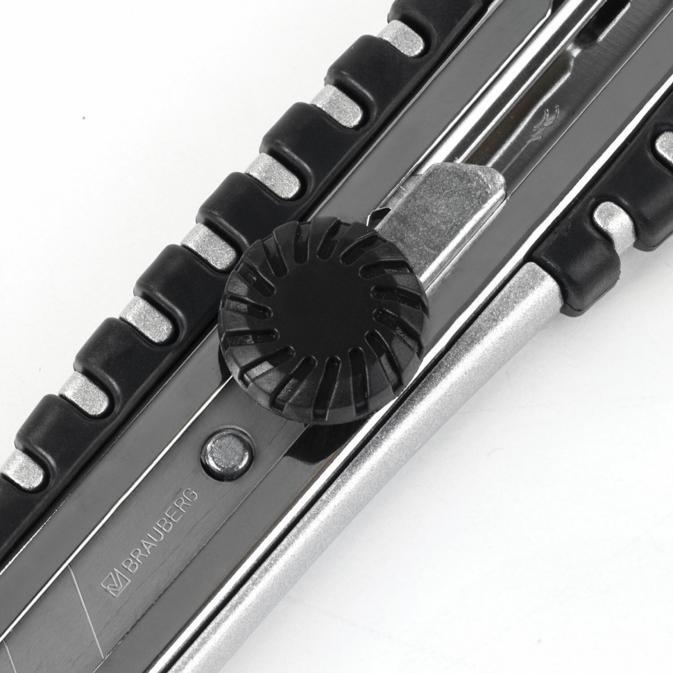 Нож канцелярский 18 мм Brauberg Metallic 237159